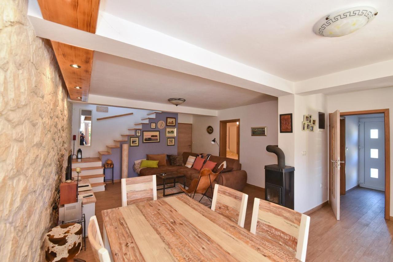 Holiday Home Taras Smilcic Exterior foto