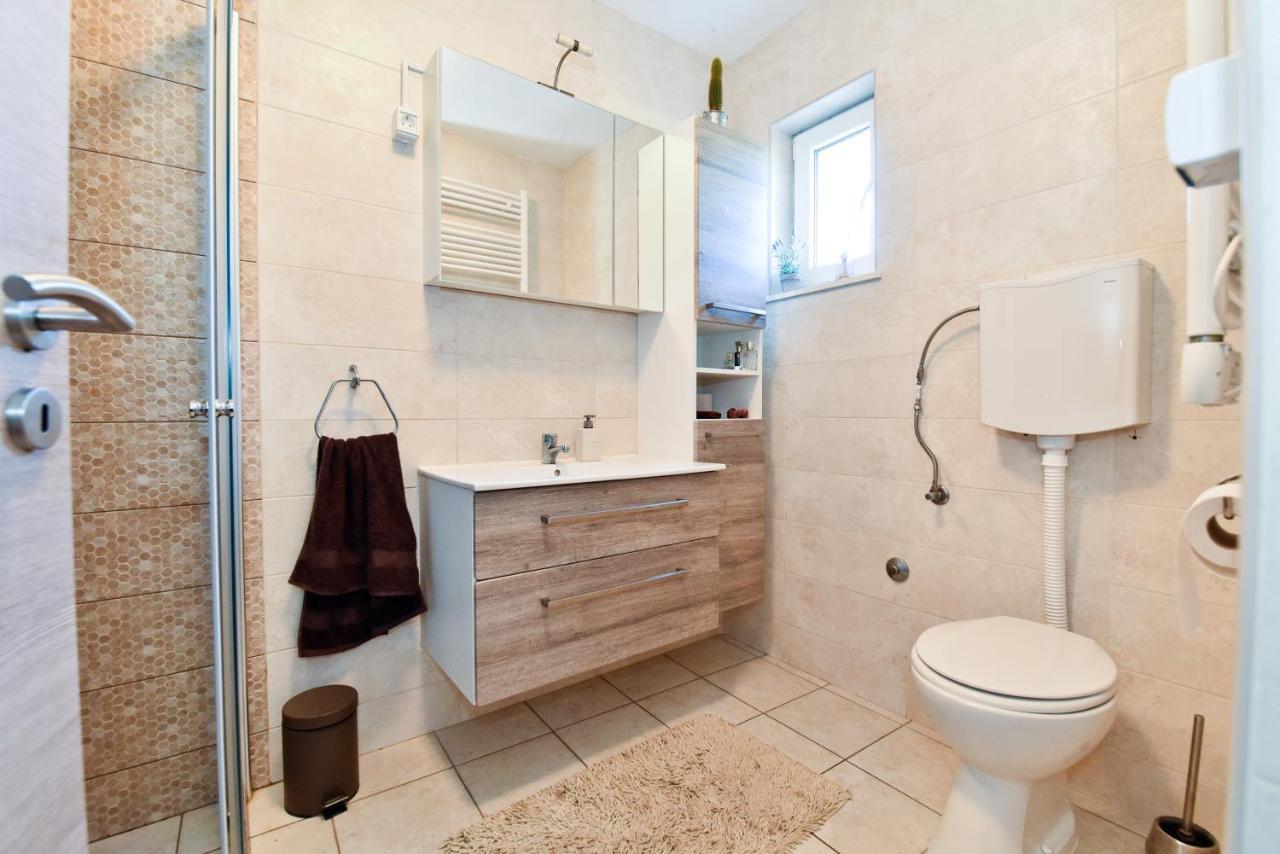 Holiday Home Taras Smilcic Exterior foto